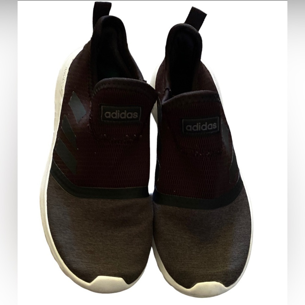 Adidas black stretchy shoes size 7